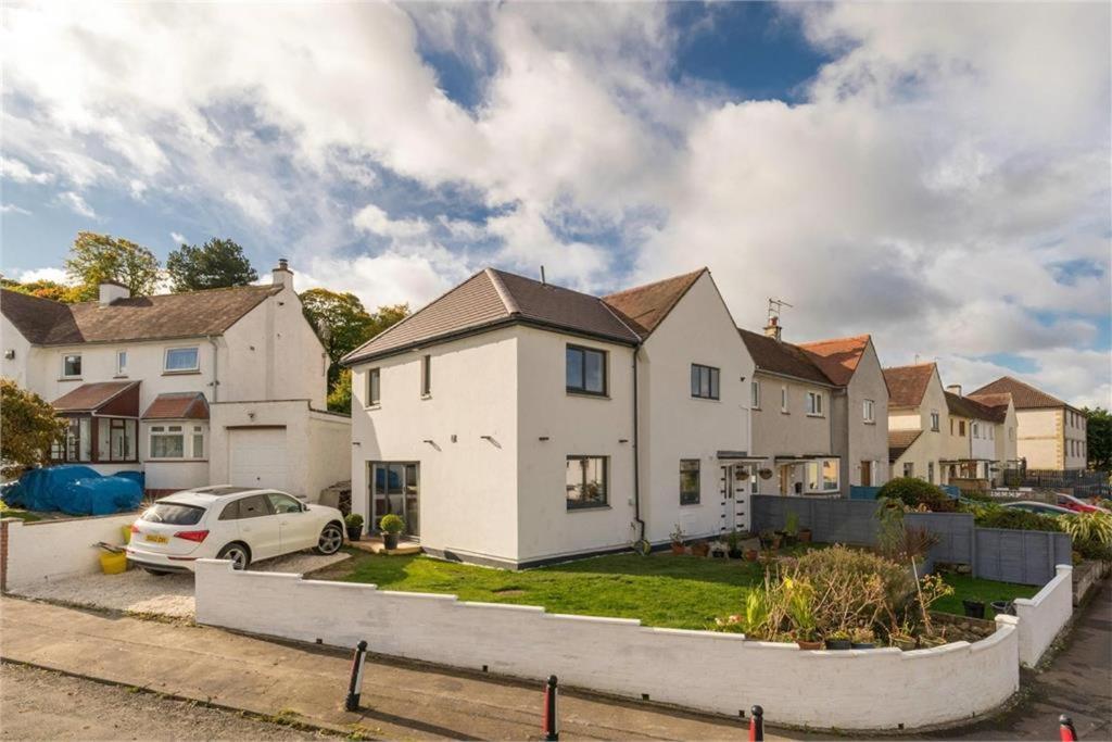 Dreghorn House 4 Bedrooms 3 Toilets 3 Reception Free Parking 233 Mbp Wifi EDI Exterior foto