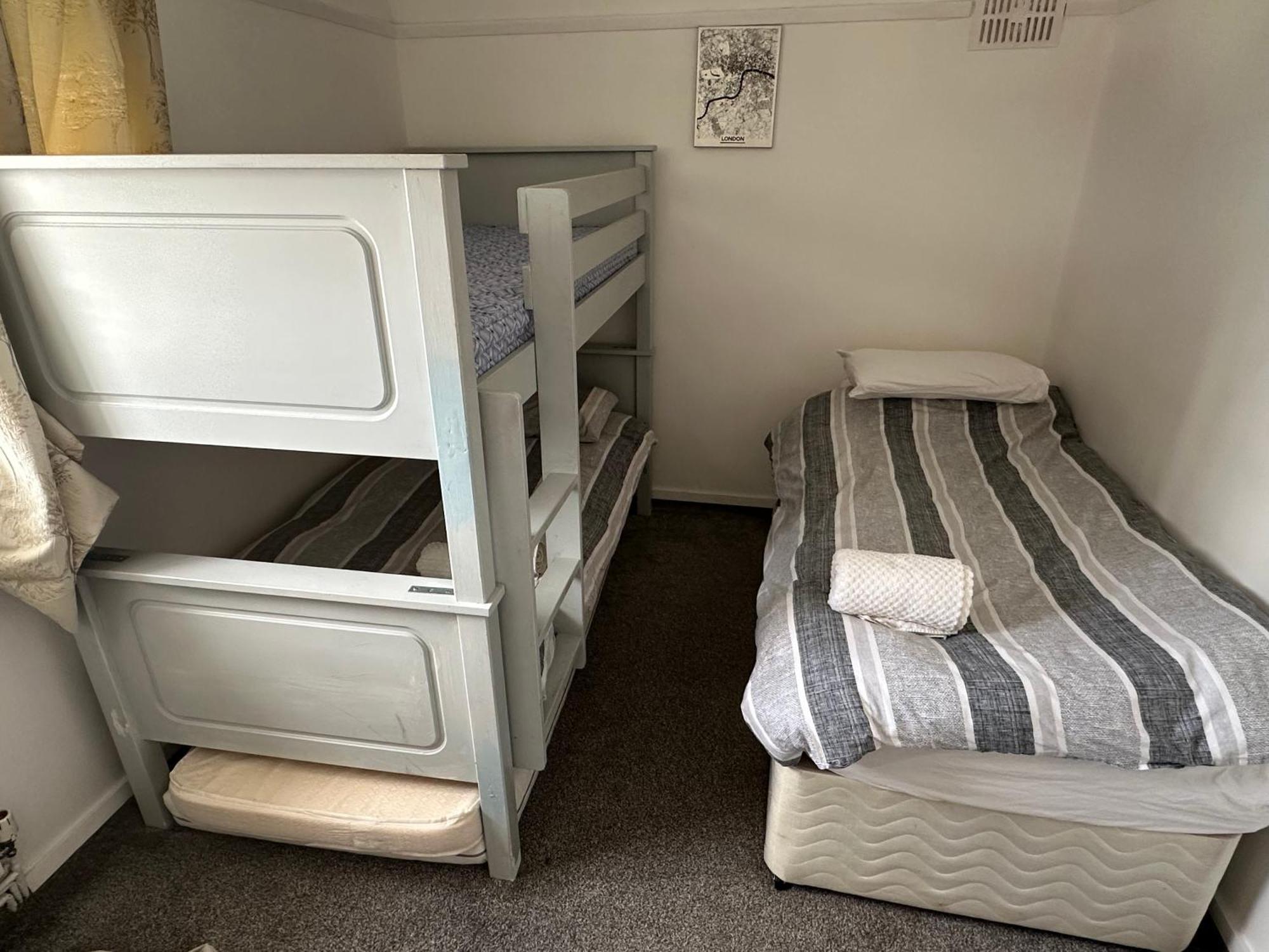 Dreghorn House 4 Bedrooms 3 Toilets 3 Reception Free Parking 233 Mbp Wifi EDI Exterior foto